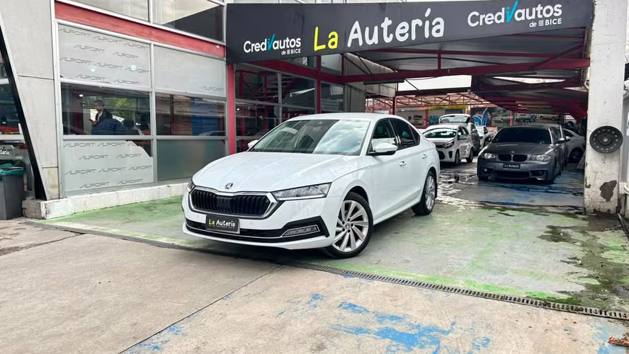 Skoda Octavia 1.4 TSI Ambition 4X2 Tiptronic AT8 5P (2025)