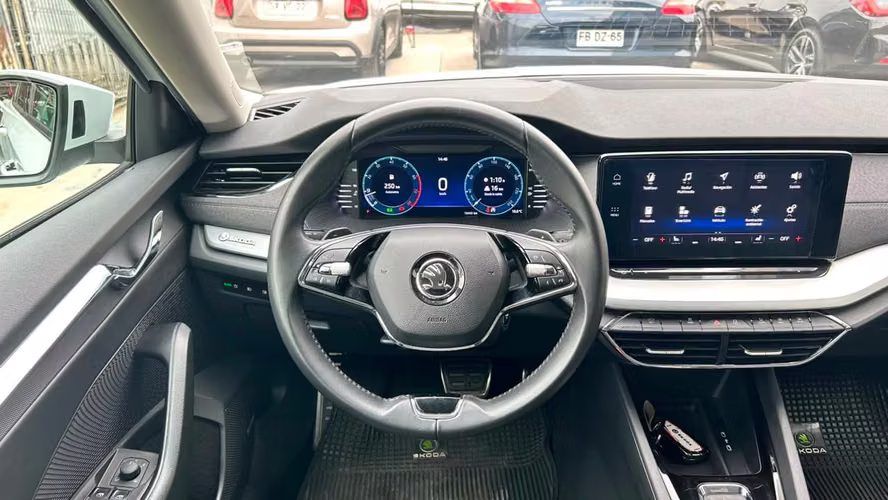 Skoda Octavia 1.4 TSI Ambition 4X2 Tiptronic AT8 5P (2025) - Imagen 8