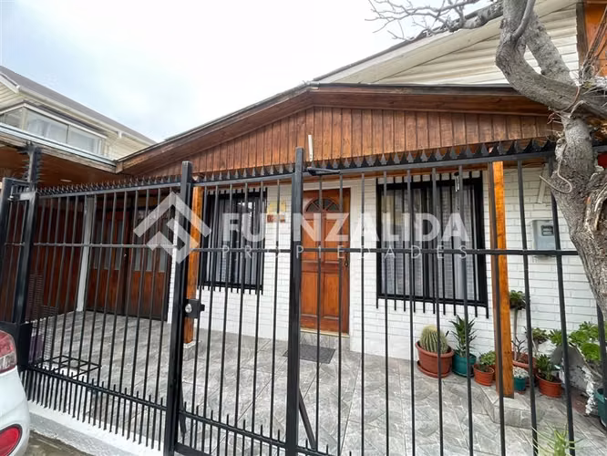 Casa en venta de 3 dorm. en Maipú