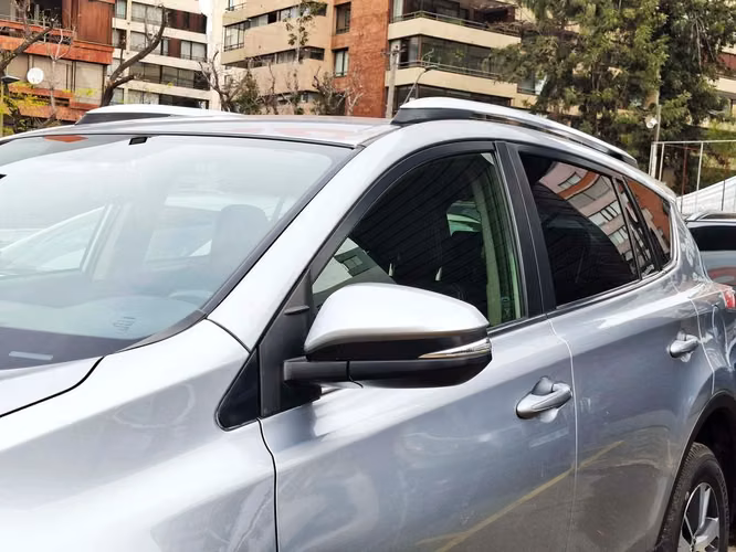 TOYOTA RAV4 2019 - Imagen 4