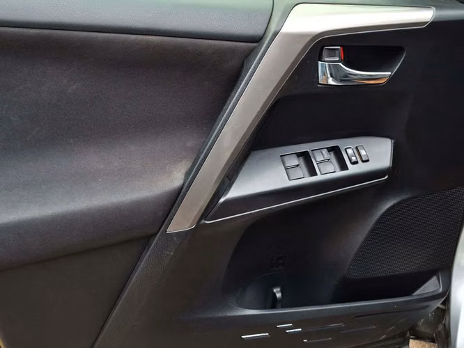 TOYOTA RAV4 2019 - Imagen 10