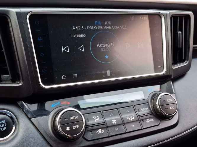 TOYOTA RAV4 2019 - Imagen 19