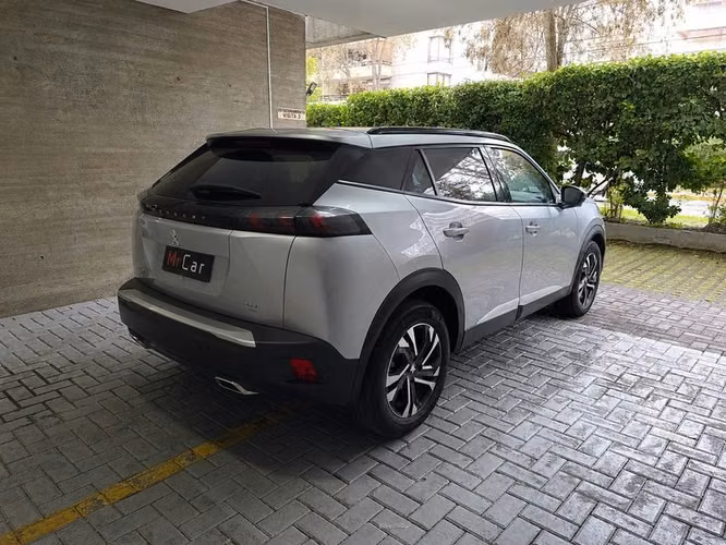 PEUGEOT 2008 ALLURE 1.2 AUT - 2021 | 2571 - Imagen 4