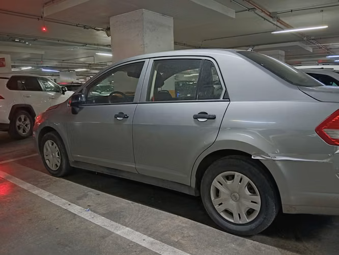 78.000 Km,  Nissan Tiida Sedan full año 2012 Unica dueña $5.000.000 - Imagen 7