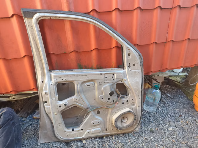 Puertas Delanteras Nissan Navara Piloto / Copiloto