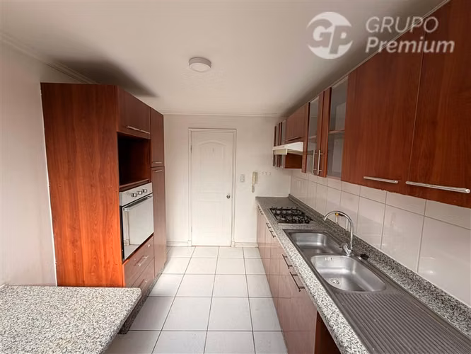 Casa en arriendo de 3D 2B SE Piscina en Ayres de chicureo