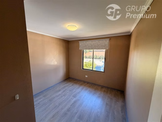 Casa en arriendo de 3D 2B SE Piscina en Ayres de chicureo