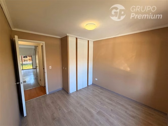 Casa en arriendo de 3D 2B SE Piscina en Ayres de chicureo