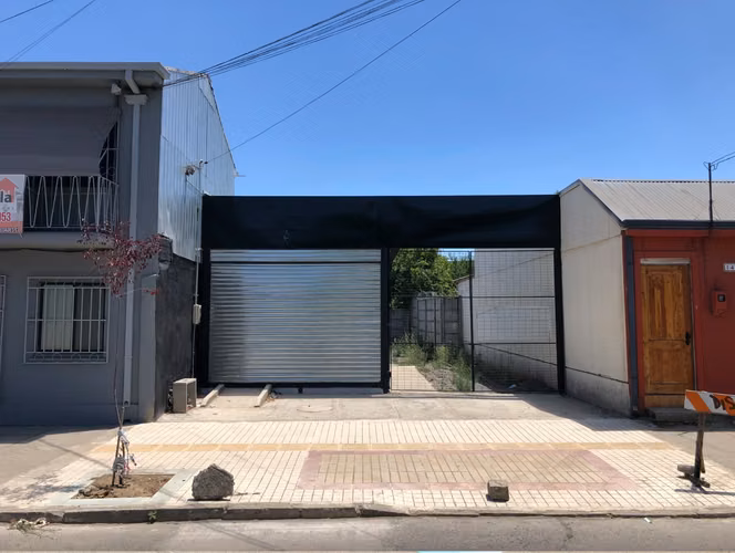 Sector céntrico, frente Supermercado Tottus, con gran actividad.