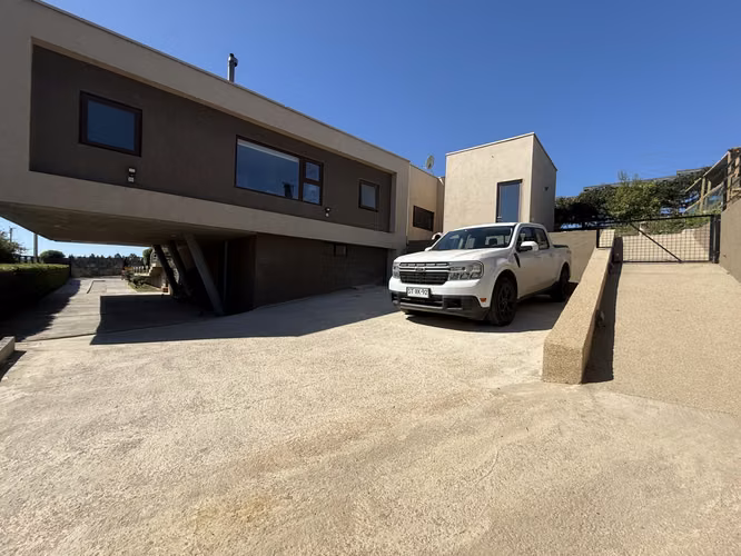 Hermosa Casa En Condominio Residencial De Concón