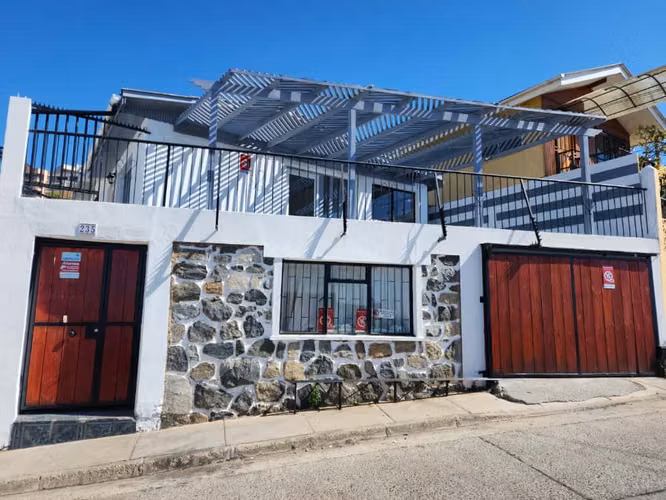 VENTA CASA EN SECTOR AGUA SANTA, VIÑA DEL MAR
