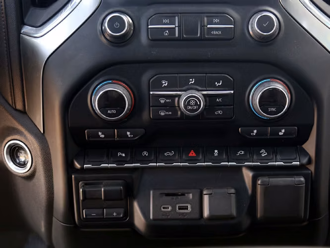 CHEVROLET SILVERADO 2022