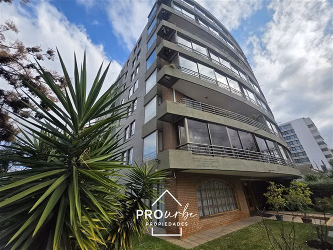 Departamento en venta de 2 dorm. en Las Condes