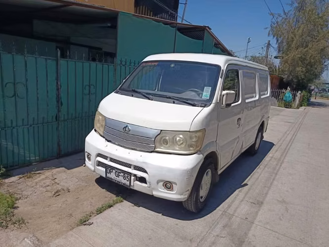 Changan Cm10. Económica