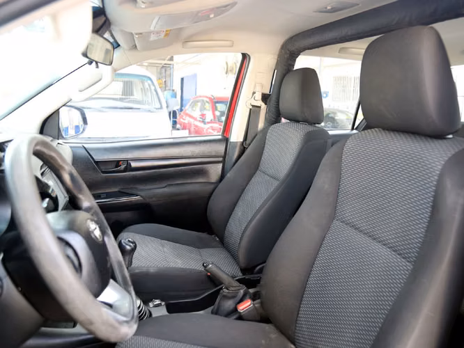 TOYOTA HILUX 2023