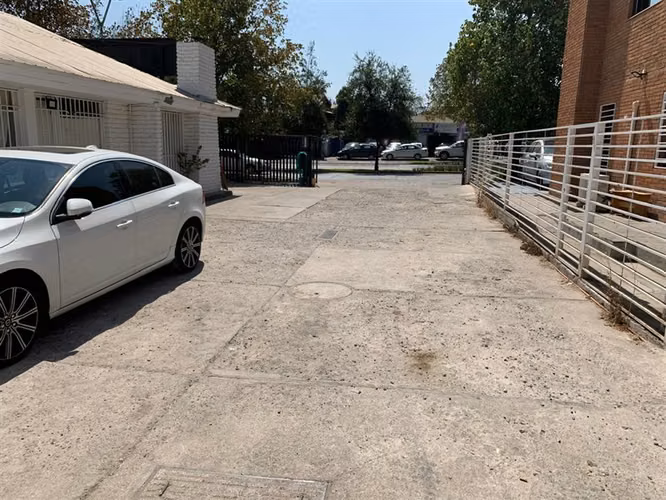 Segura casa en pasaje