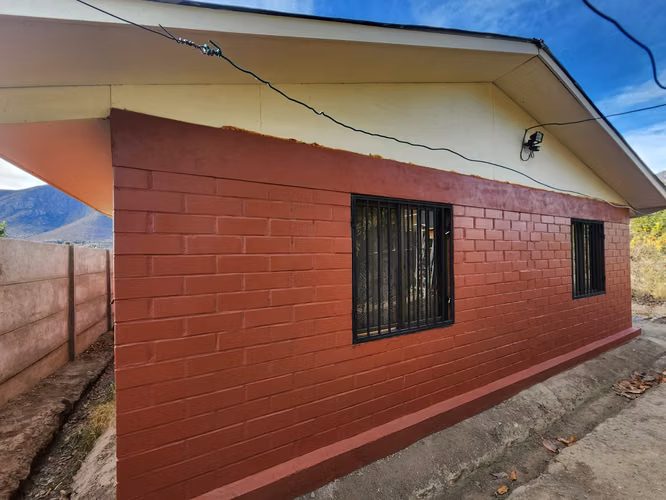 SE VENDE HERMOSA Y AMPLIA CASA CON SITIO EN LA HIGUERILLA, SALAMANCA