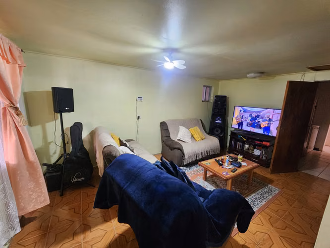SE VENDE HERMOSA Y AMPLIA CASA CON SITIO EN LA HIGUERILLA, SALAMANCA