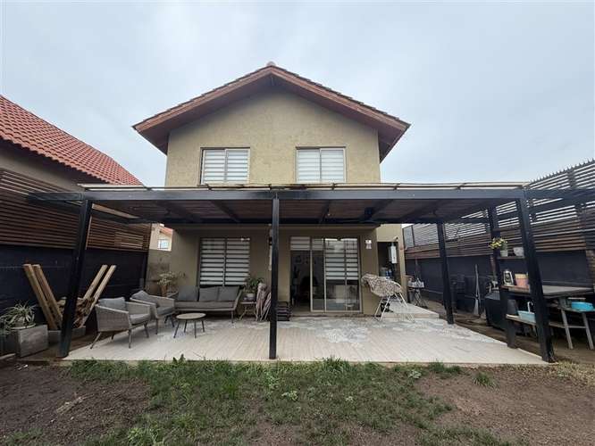 Casa en venta de 3 dorm. en Machalí