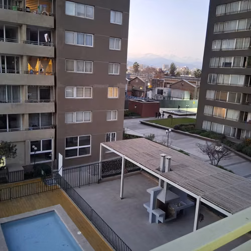 Arriendo departamento  1 hab 1 baño  con bodega frente metro Nubles .Celia Solis 87