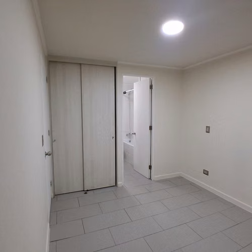 Arriendo departamento  1 hab 1 baño  con bodega frente metro Nubles .Celia Solis 87