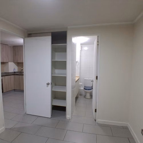 Arriendo departamento  1 hab 1 baño  con bodega frente metro Nubles .Celia Solis 87