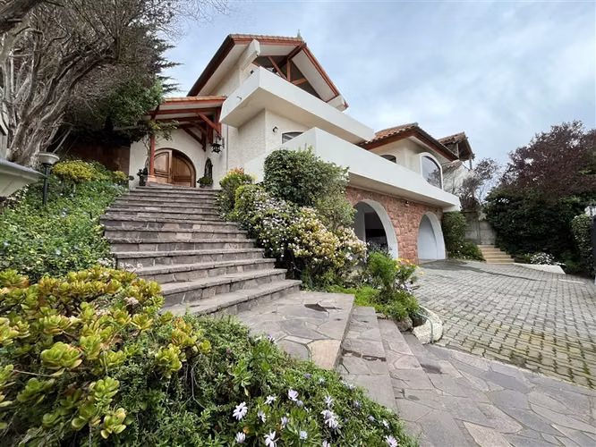 Casa en venta 375 m2 en 745 de terr piscina Concón Montemar - Imagen 2