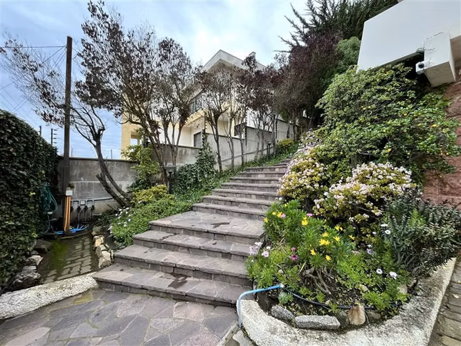 Casa en venta 375 m2 en 745 de terr piscina Concón Montemar - Imagen 9