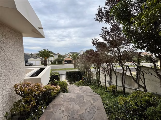 Casa en venta 375 m2 en 745 de terr piscina Concón Montemar - Imagen 12