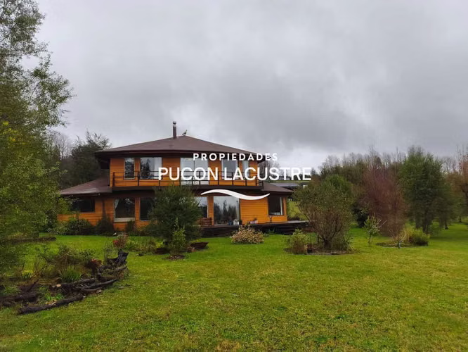 Arriendo Casa Pucón Los Riscos con vista al lago (178285)
