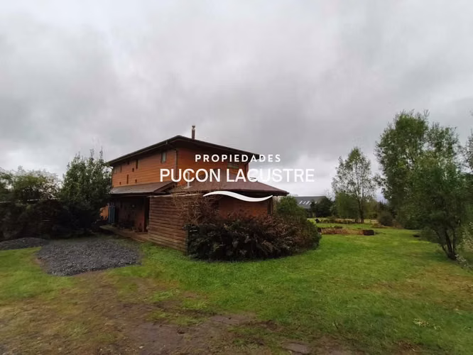 Arriendo Casa Pucón Los Riscos con vista al lago (178285)