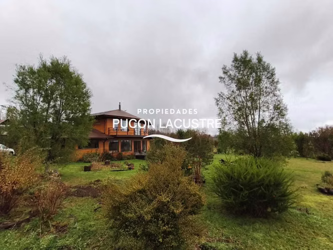 Arriendo Casa Pucón Los Riscos con vista al lago (178285)