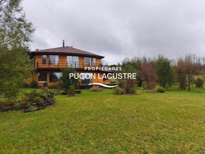 Arriendo Casa Pucón Los Riscos con vista al lago (178285)