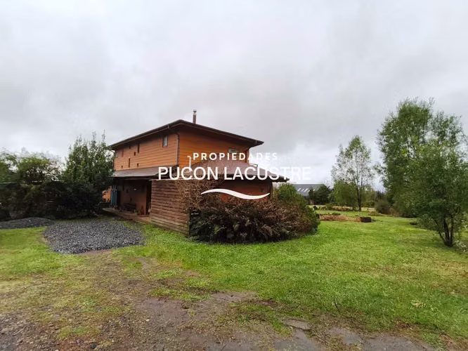 Arriendo Casa Pucón Los Riscos con vista al lago (178285)