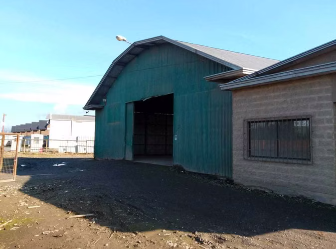 Amplia Bodega Ideal Empresas en Av. Barros Arana (178287)