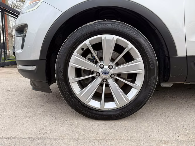 FORD EXPLORER  2019
