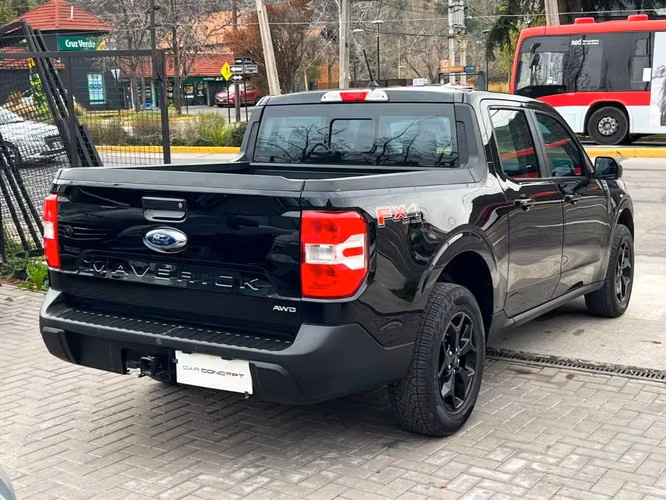 FORD MAVERICK LARIAT 4X4  2023 - Imagen 4
