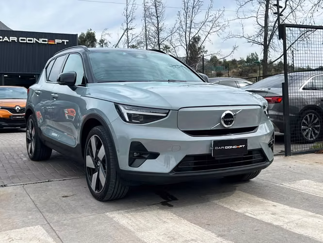 VOLVO EX40 P8 AWD 2025