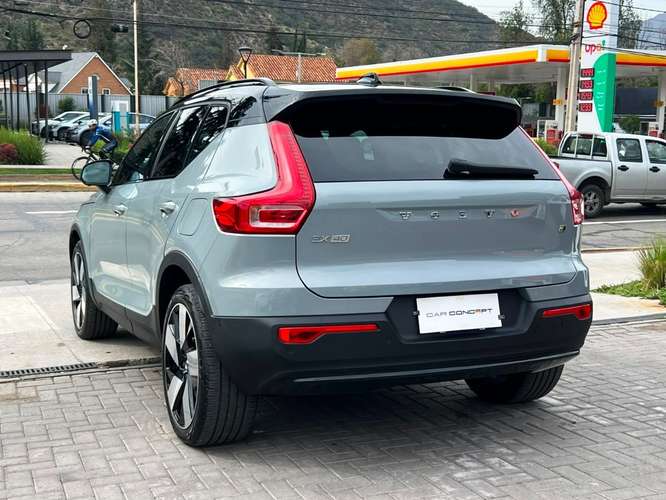 VOLVO EX40 P8 AWD 2025