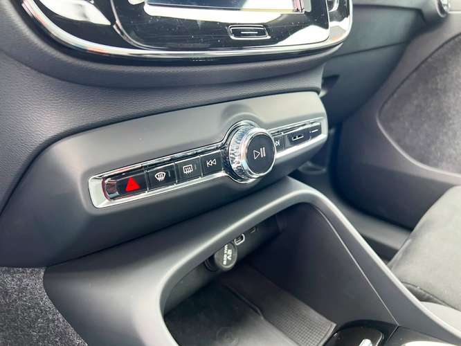 VOLVO EX40 P8 AWD 2025
