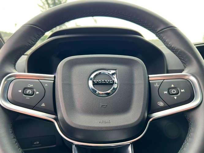 VOLVO EX40 P8 AWD 2025