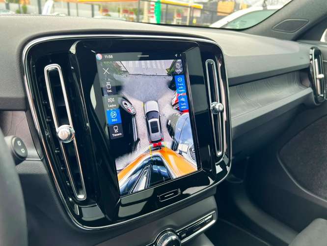 VOLVO EX40 P8 AWD 2025