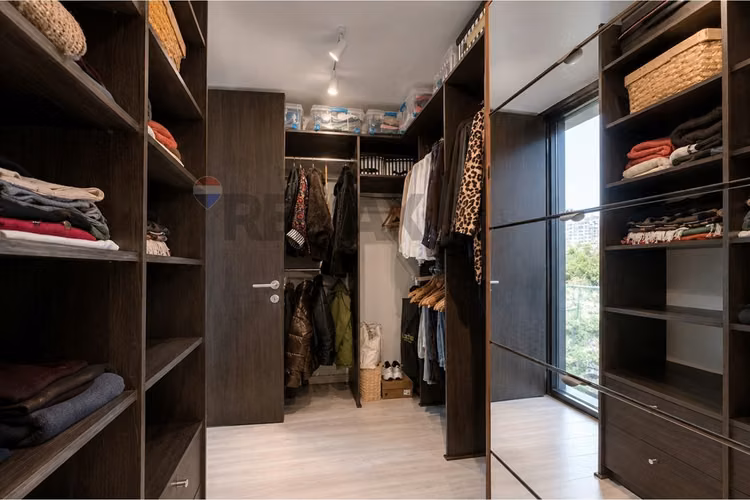Se vende depto duplex en barrio las lilas