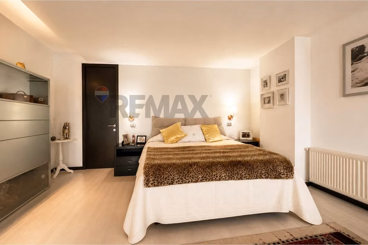 Se vende depto duplex en barrio las lilas