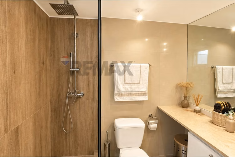 Se vende depto duplex en barrio las lilas