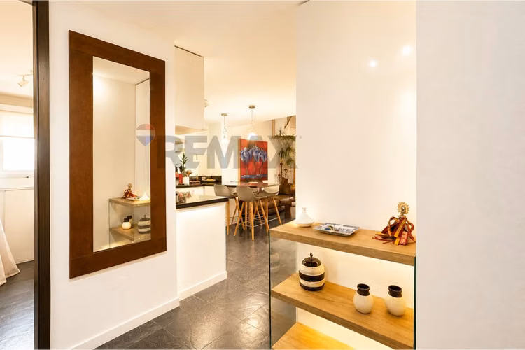 Se vende depto duplex en barrio las lilas