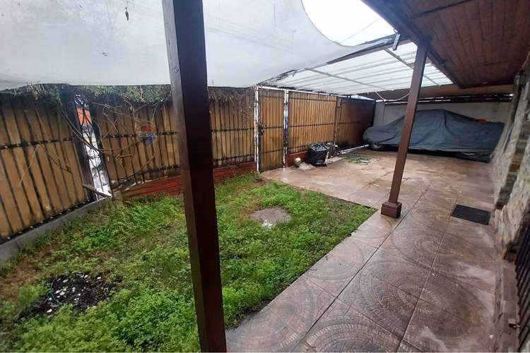 Conectividad y espacio : casa 4 dorm. y estar
