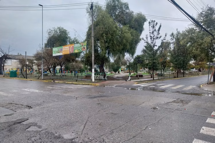 Conectividad y espacio : casa 4 dorm. y estar