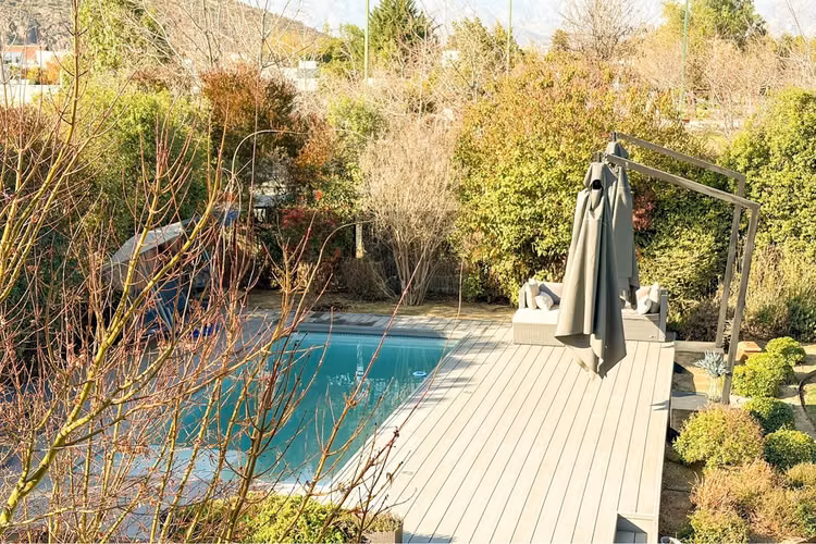 Espacios para disfrutar con piscina y tinaja
