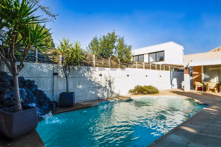 Casa en condominio con piscina calefaccionada